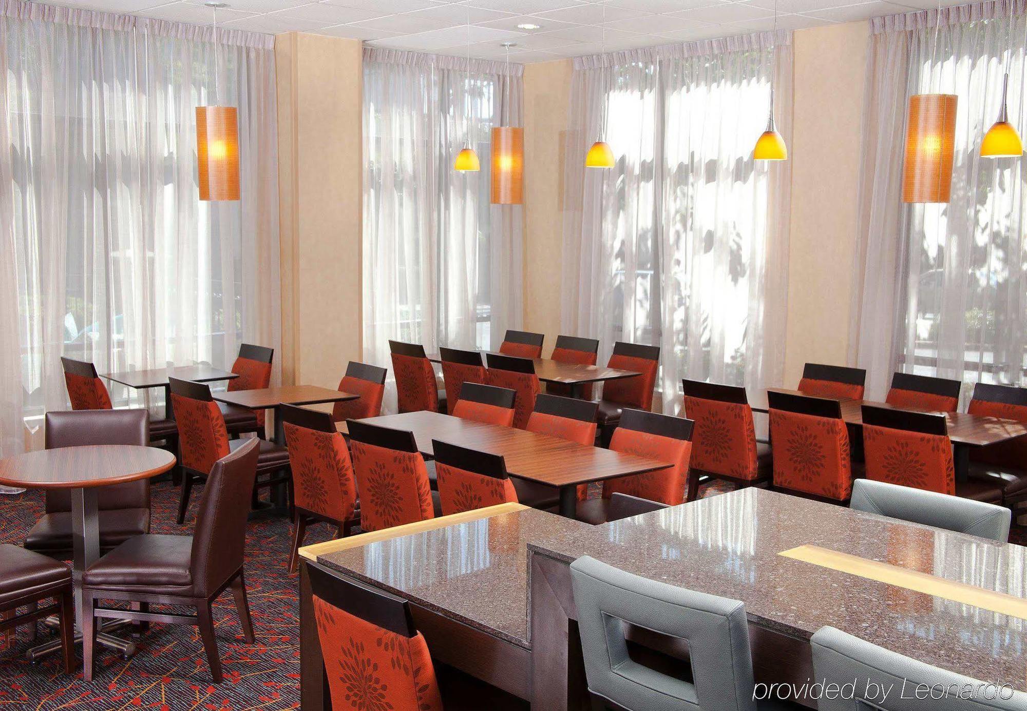 فندق ريزدنس إن سياتل إيست / ريدموند المطعم الصورة